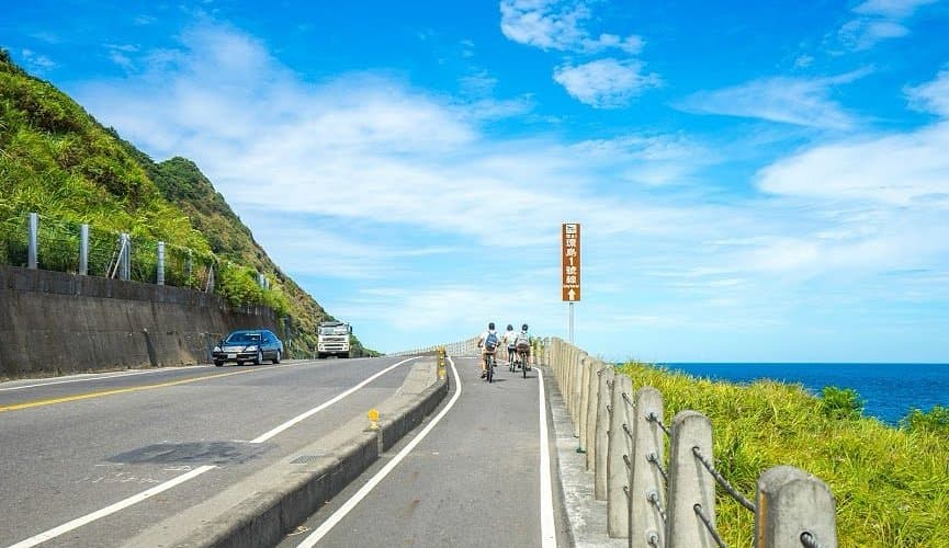 舊草嶺隧道環狀線路標,福隆沿海公路單車騎行景色